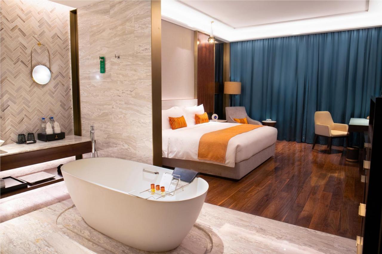 Xihu Resort Hotel Сиханоуквил Екстериор снимка
